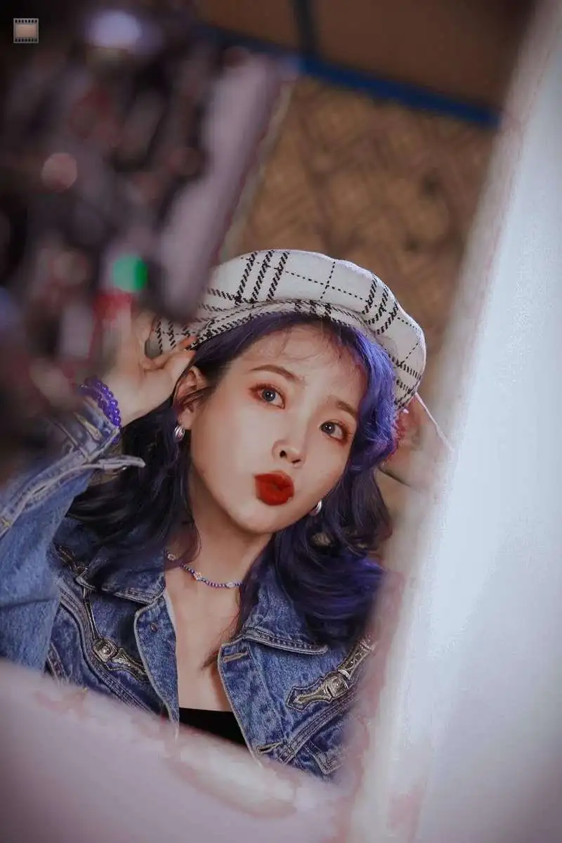韩国顶级女solo歌手IU出道十年的沉浮历程，女王之路的艰辛与磨练